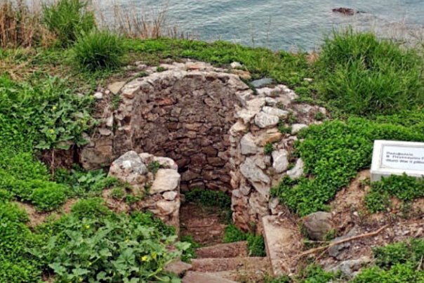 Italian guard post of the WW II on the easte side